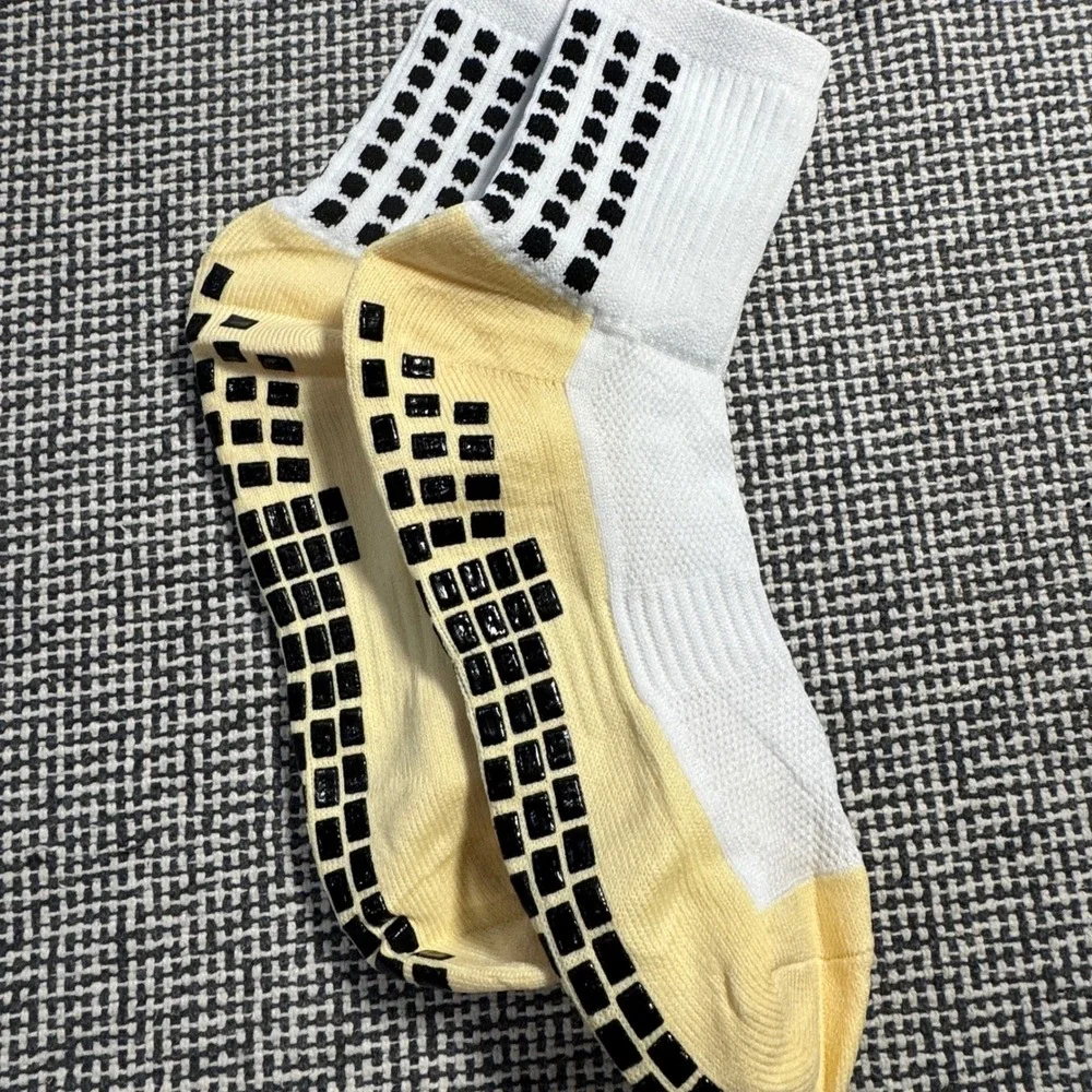 Lnngub Kids Soccer Grip Socks and White Leg Sleeves Set Non-Slip Athletic Gear